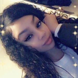 Meet your Posher, Rebecca